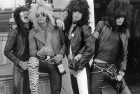 Motley Crue To Hang Up Their Guitars – After A 72 Show World Tour